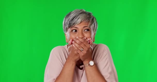 Mujer Mayor Celebración Estudio Pantalla Verde Con Cara Emocionada Para — Vídeos de Stock