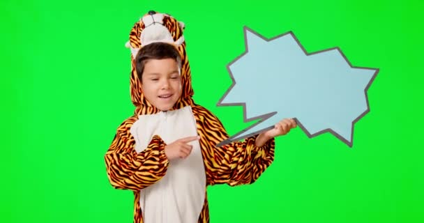 Rámutatás Beszéd Buborék Mockup Gyermek Jelmezben Zöld Képernyős Stúdióban Közösségi — Stock videók