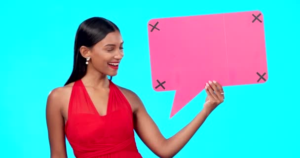 Social Media Woman Happy Mockup Speech Bubble Opinion Marketing Space — Stock Video