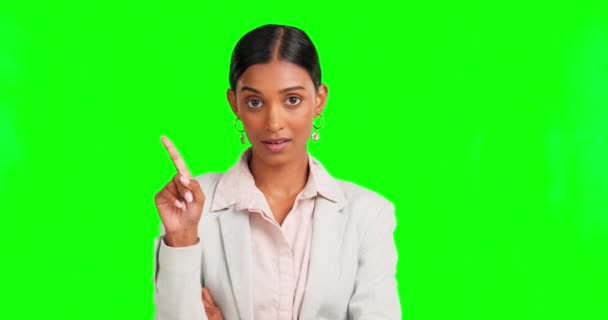 Обличчя Жінка Зеленим Екраном Пальцем Зворотним Язком Фоні Студії Портрет — стокове відео