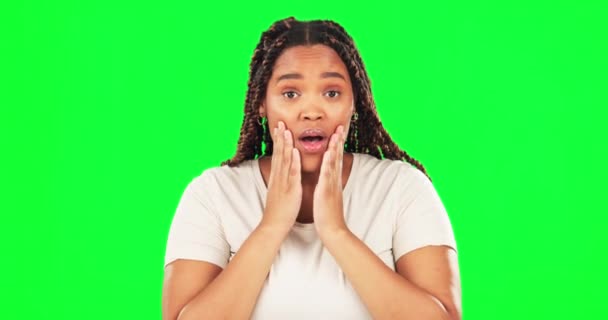 Vrouw Gezicht Verraste Handen Groen Scherm Voor Roddels Slecht Nieuws — Stockvideo