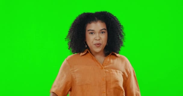 Πράσινη Οθόνη Πρόσωπο Της Ευτυχισμένης Γυναίκας Και Δείχνοντας Σας Επιλογή — Αρχείο Βίντεο