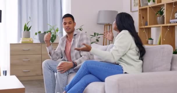 Manželská Krize Konflikt Pár Pohovce Problémem Bojovat Obývacím Pokoji Domova — Stock video