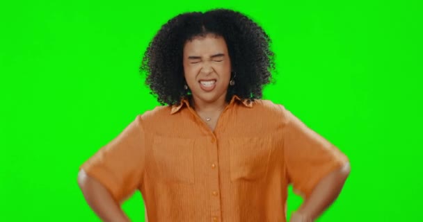 Yüz Yeşil Ekran Orta Parmaklı Kadın Stüdyo Geçmişine Karşı Kızgın — Stok video