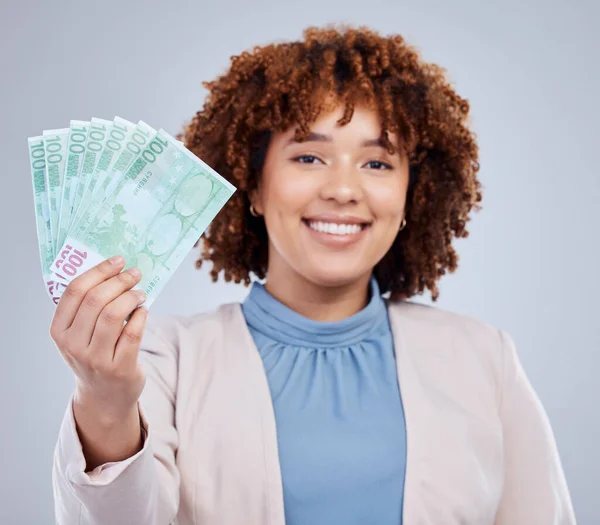 Ventilador Dinheiro Mulher Retrato Isolado Fundo Branco Para Ganhar Dinheiro — Fotografia de Stock