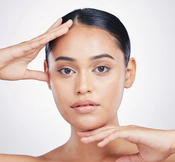 Natürliche Schönheit Und Frau Mit Händen Gesicht Studio Für Hautdermatologie — Stockfoto