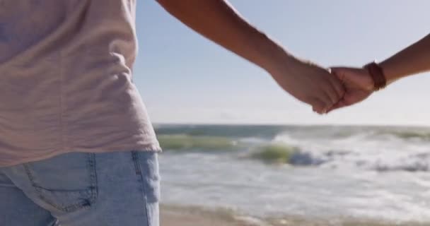 Wandern Lieben Und Händchen Halten Mit Paar Strand Für Reisen — Stockvideo