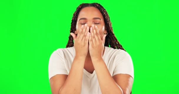 Soplando Beso Sonrisa Cara Mujer Pantalla Verde Con Amor Gesto — Vídeo de stock