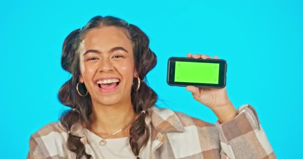 Τηλέφωνο Πράσινη Οθόνη Και Γυναίκα Στην Ιστοσελίδα Διαφήμισης Στούντιο Κινητό — Αρχείο Βίντεο