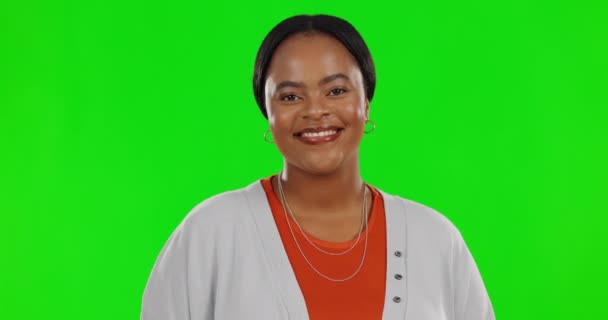 Фэйс Зеленый Экран Черная Женщина Улыбкой Смешная Смеющаяся Студийном Фоне — стоковое видео