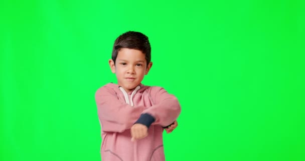 Arc Zöld Képernyő Fiú Keresztbe Tett Karokkal Dühös Frusztrált Stúdió — Stock videók