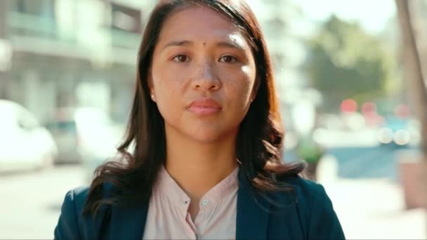 Asian Business Woman Street Sad City Debt Fail Career Mistake — Stock Video