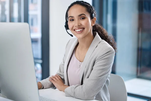 Call Center Mulher Consultora Com Sorriso Escritório Para Atendimento Cliente — Fotografia de Stock
