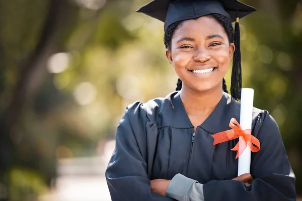 Portrait Graduation Certificate Student Black Woman University Campus Scholarship Event — Stock Photo, Image