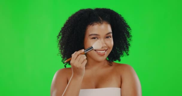 Beleza Tela Verde Mulher Com Escova Para Maquiagem Estúdio Para — Vídeo de Stock