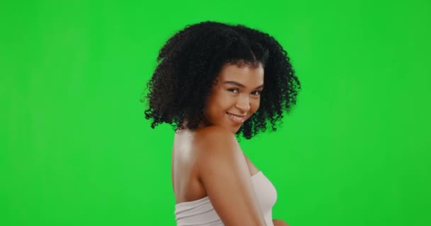 Χτένισμα Πράσινη Οθόνη Και Πρόσωπο Γυναίκας Χαμόγελο Για Ομορφιά Ευεξία — Αρχείο Βίντεο