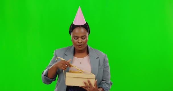 Schermo Verde Compleanno Donna Nera Con Regalo Sorpresa Felicità Sullo — Video Stock