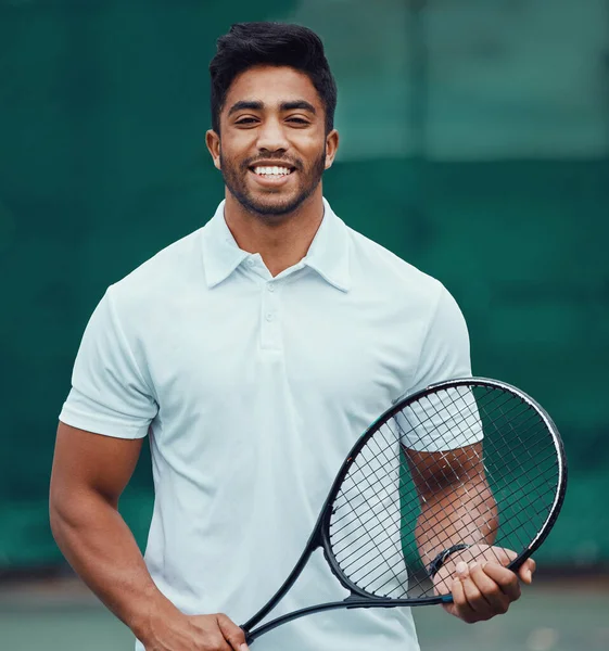 Αθλητισμός Τένις Και Πορτρέτο Του Χαρούμενος Άνθρωπος Ρακέτα Fitness Mindset — Φωτογραφία Αρχείου