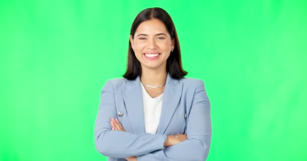 ビジネス 幸せな女性と腕を持つ顔は自信を持って緑の画面の背景に交差した 肖像画 笑顔と若い女性モデル 従業員とプロの労働者 幸福や誇りのエンパワメント — ストック動画