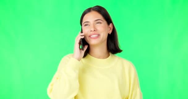 Счастливая Женщина Телефонный Звонок Разговор Зеленом Экране Общения Студийном Фоне — стоковое видео