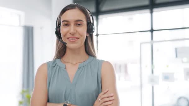 Call Center Consultant Woman Crm Face Confidence Happy Arms Crossed — Stock Video