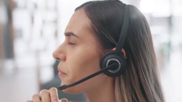 Kadını Çağrı Merkezi Müşteri Hizmetleri Için Danışmanlık Tele Pazarlama Ofisteki — Stok video