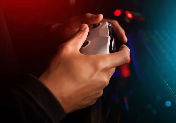 Контролер Відеоігор Руках Гра Ігри Онлайн Трансляції Змаганнями Ігор Кіберспорту — стокове фото