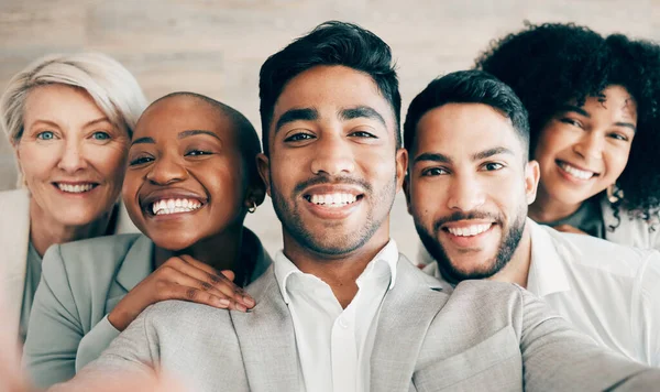 Selfie Zakenman Glimlach Voor Diversiteit Teamsamenwerking Professioneel Geluk Werkplek Groep — Stockfoto