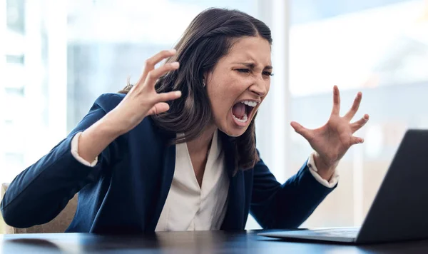 Üzleti Dühös Kiabál Számítógép Egy Probléma Vagy Frusztrált Cég Vállalkozó — Stock Fotó