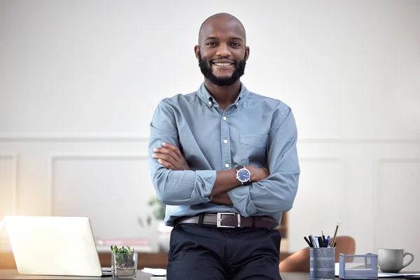 Sonrisa Puesta Marcha Retrato Hombre Negro Empresario Empresa Corporativa Agencia —  Fotos de Stock