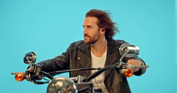 Motosiklet Stüdyo Rüzgar Saçı Kendine Güveni Olan Bir Maceraya Yelken — Stok video