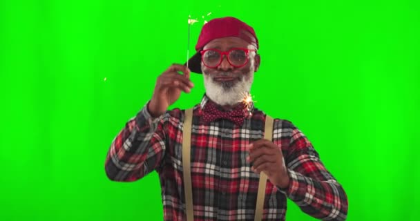 Senior Man Sparkler Green Screen Holiday Celebration Dancing Hipster Fashion — Stock Video