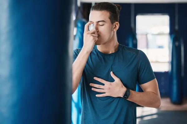 Asthma Pump Breathe Man Fitness Medicine Wellness Spray Health Breathing — Stock Photo, Image