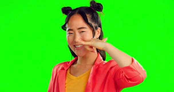 Appelez Moi Geste Visage Femme Asiatique Sur Écran Vert Isolé — Video