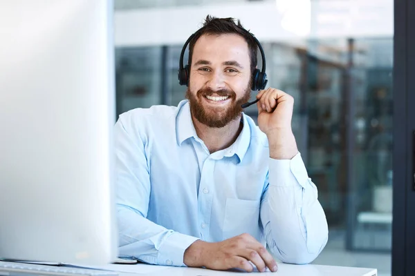 Hombre Feliz Call Center Sonrisa Retrato Servicio Cliente Soporte Telemarketing — Foto de Stock