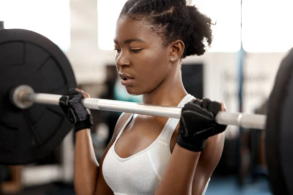 Тренування Важка Атлетика Штанга Чорною Жінкою Тренажерному Залі Тренувань Сильних — стокове фото