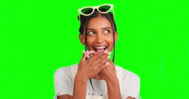 Overraskelse Kvindeportræt Grøn Skærm Studie Med Wow Omg Emoji Ansigt – Stock-video