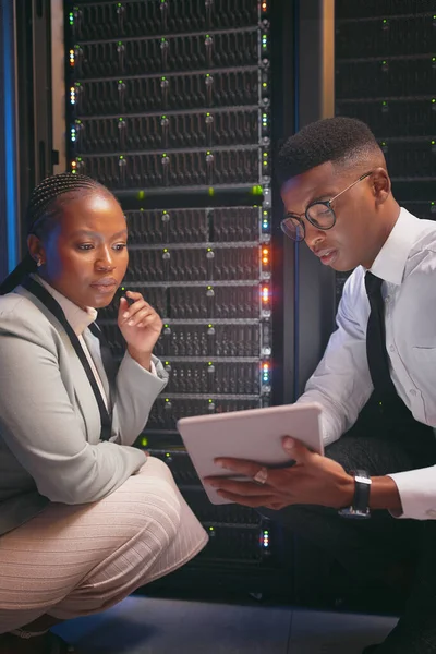 Would Results Repair Two Young Specialists Crouched Server Room Together — Stock Photo, Image