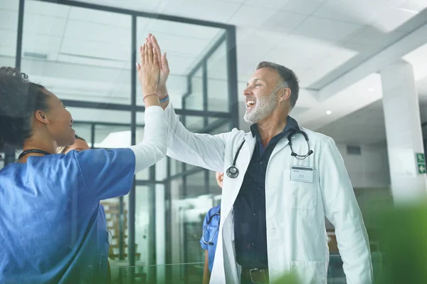 You Did Handsome Mature Doctor Standing Giving His Nurse High — Stock Photo, Image