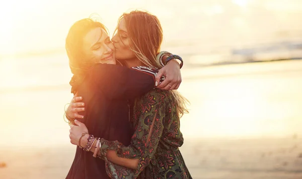 Life Too Short Bad Vibes Two Young Women Spending Day — Stock Photo, Image