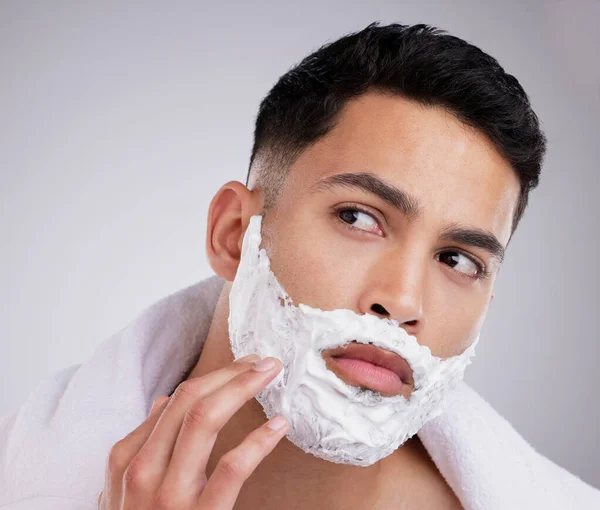 Afeitado Crema Espuma Con Rostro Hombre Estudio Para Depilación Belleza — Foto de Stock