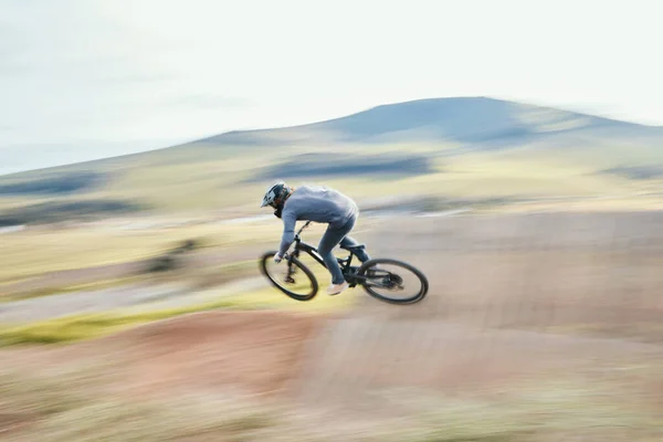 Deportes Energía Hombre Montando Una Bicicleta Entrenamiento Naturaleza Para Carrera —  Fotos de Stock