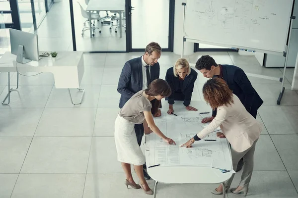 Exceptional Designs Exceptional Team Team Corporate Architects Collaborating Plan Modern — Stock Photo, Image
