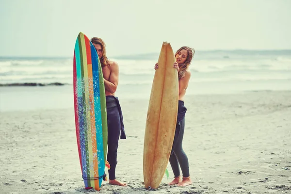 Ради Любви Серфингу Молодая Пара Проводящая День Серфинге — стоковое фото