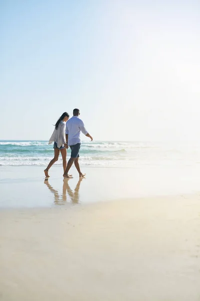 Never Say Seaside Stroll Young Couple Taking Stroll Beach — Stock Photo, Image