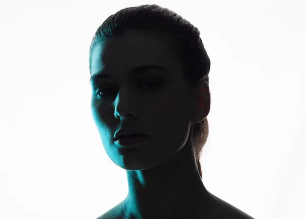 Sylwetka Portret Kobieta Neonowym Cieniu Ciemnym Oświetleniem Lub Pozowanie Studio — Zdjęcie stockowe