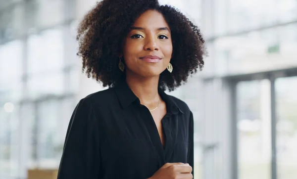 Retrato Startup Mulher Negra Com Negócios Agência Confiante Criativa Com — Fotografia de Stock