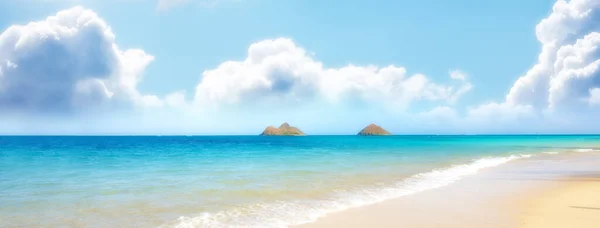 Wasser Strand Und Ozeanlandschaft Mit Wolken Himmel Oder Reise Ein — Stockfoto