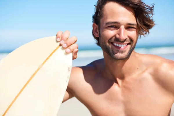 Πορτρέτο Surfing Και Ένας Άνθρωπος Στον Ωκεανό Στην Παραλία Για — Φωτογραφία Αρχείου