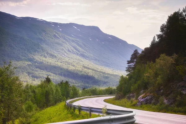 Hegy Utazás Természet Táj Irány Úti Cél Aszfalt Norvégiában Környezet — Stock Fotó